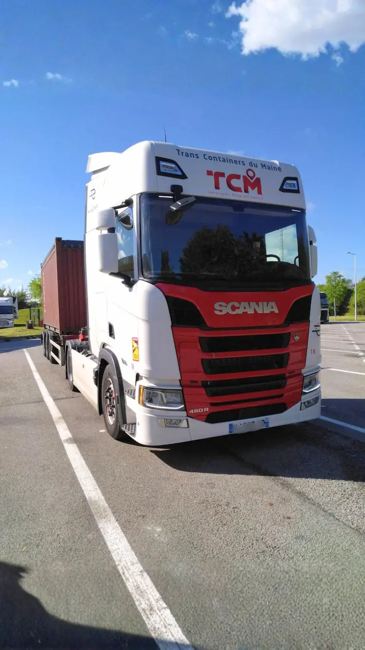 groupe-coue-trm-camion-porte-container-scania-web Camion porte-conteneur Scania TCM du Groupe Coué TRM pour transport routier de containers